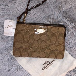 NWT Coach Wristlest